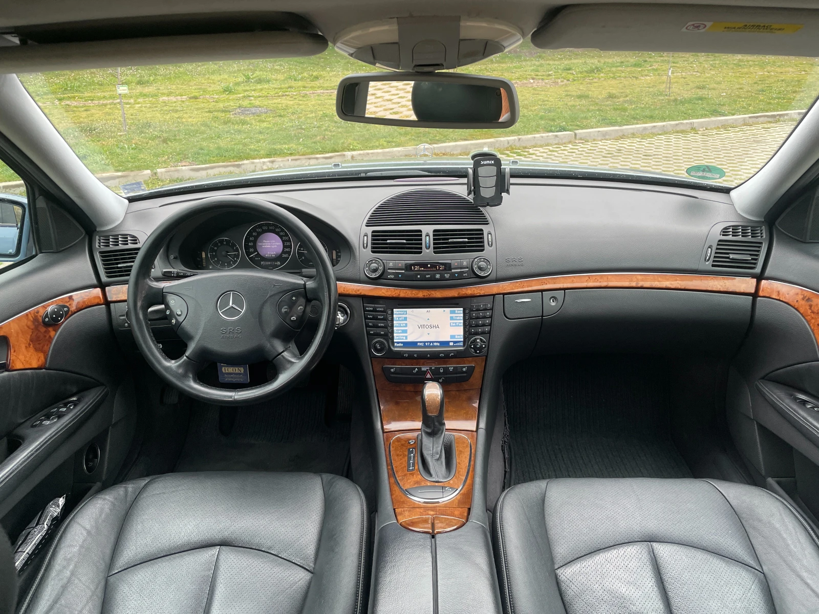 Mercedes-Benz E 220 cdi, снимка 8 - Автомобили и джипове - 53952046