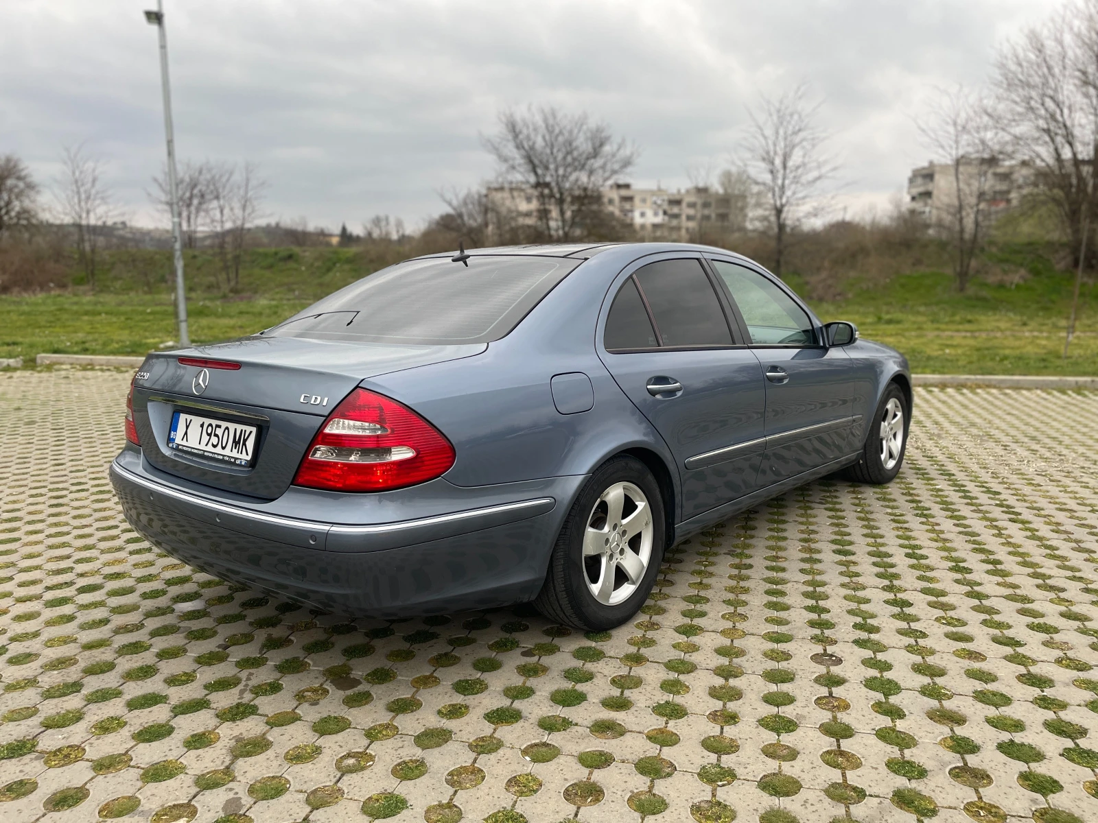 Mercedes-Benz E 220 cdi, снимка 4 - Автомобили и джипове - 53952046