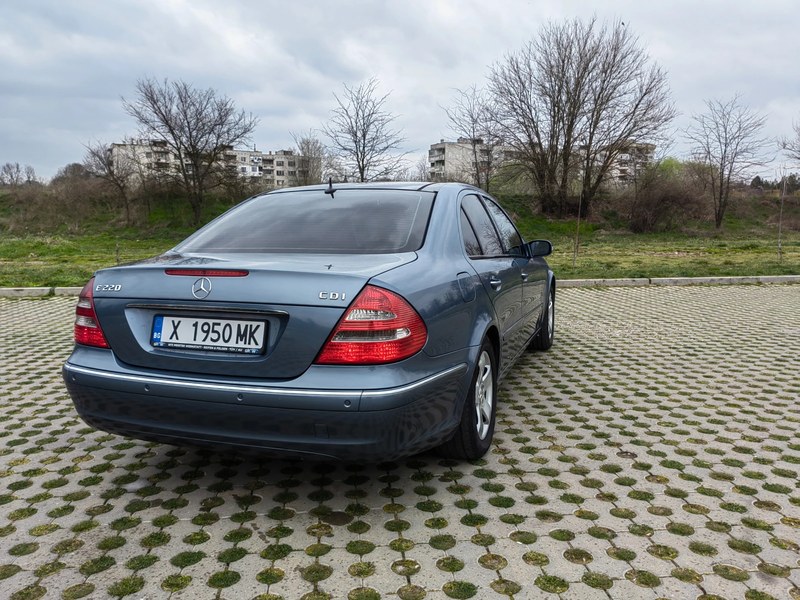 Mercedes-Benz E 220 cdi, снимка 13 - Автомобили и джипове - 53952046