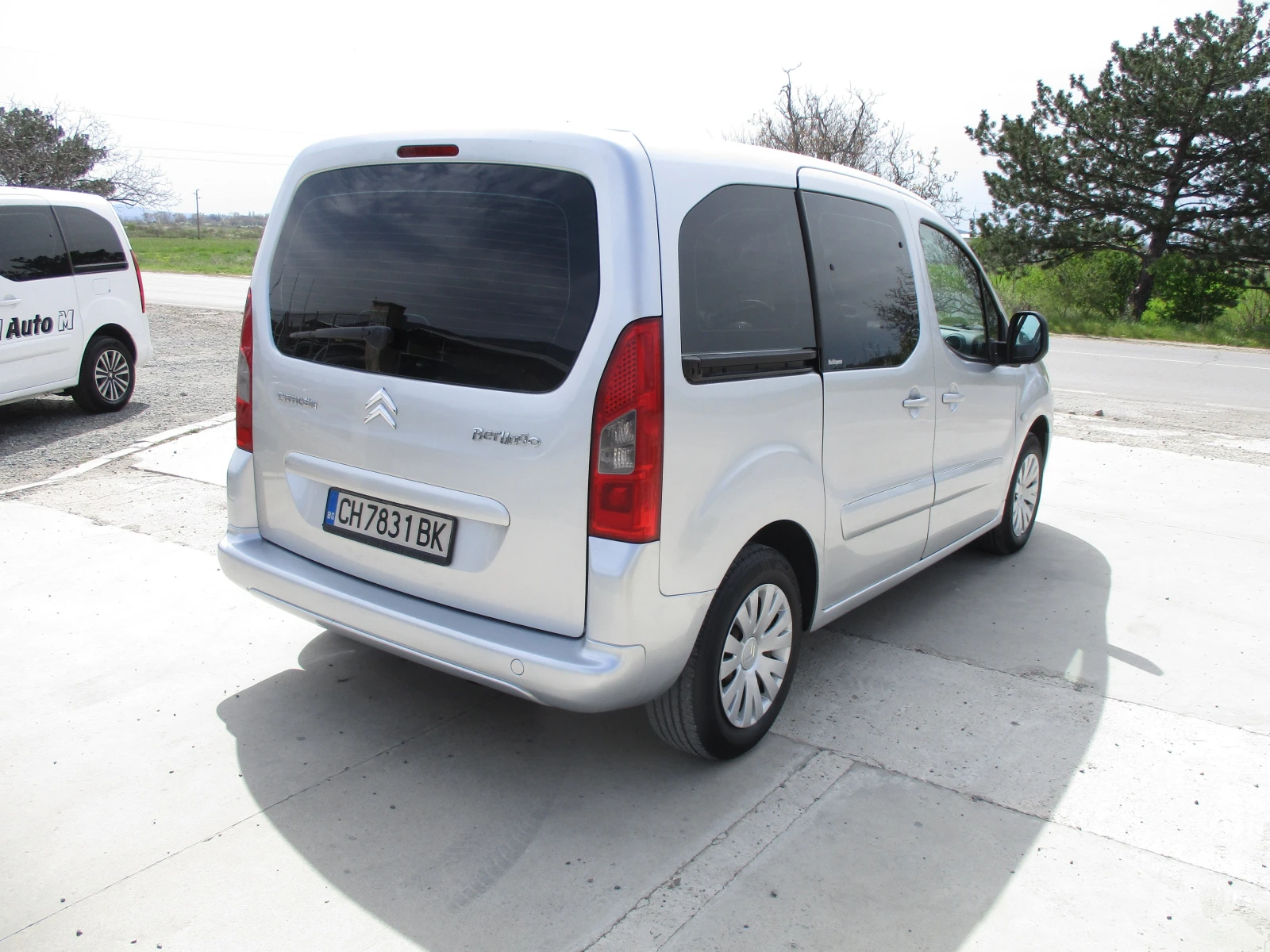 Citroen Berlingo 1.6/ДИЗЕЛ/90кс/ПЪТНИЧЕСКА/КАТО НОВА/, снимка 4 - Автомобили и джипове - 54214928