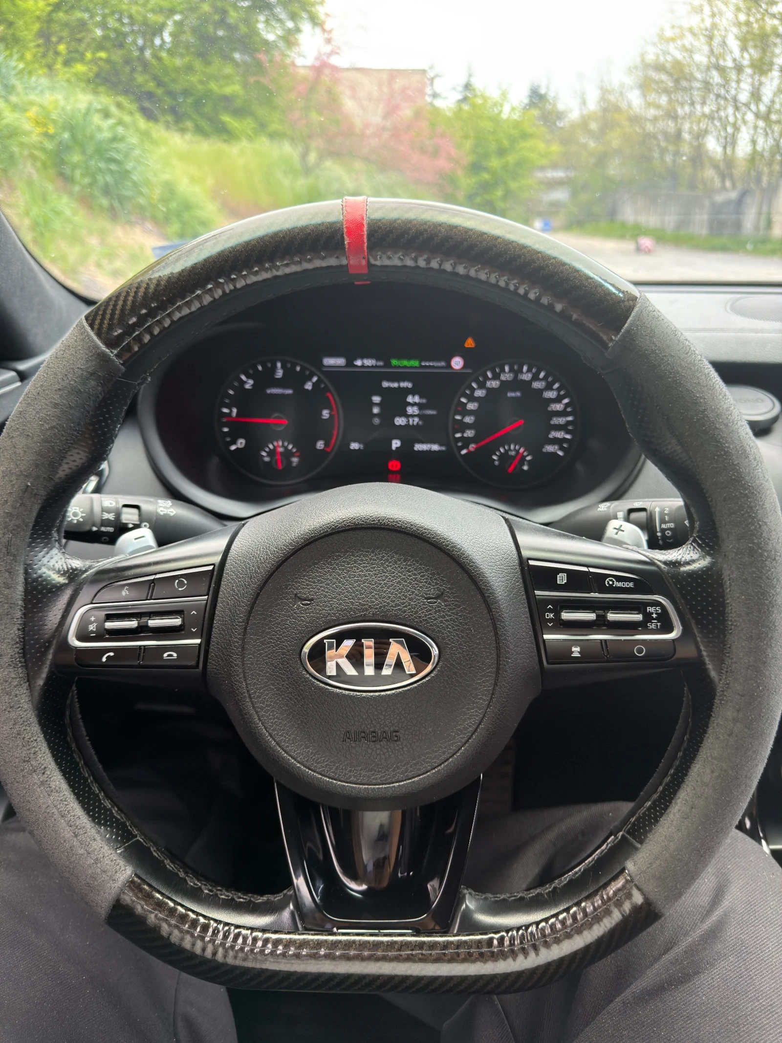 Kia Stinger, снимка 5 - Автомобили и джипове - 54412533