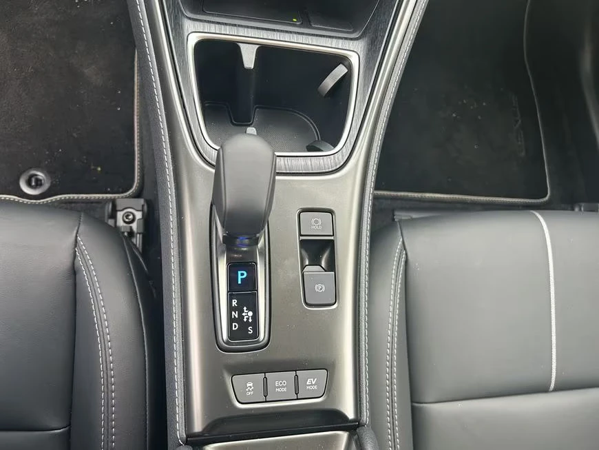 Lexus LBX 1.5HEV/136HP/RELAX/FWD/MEMO/360/HUD/DIGI/287q, снимка 12 - Автомобили и джипове - 54510706