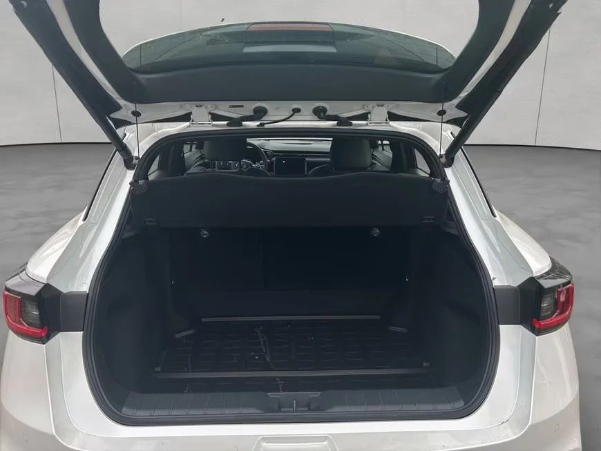 Lexus LBX 1.5HEV/136HP/RELAX/FWD/MEMO/360/HUD/DIGI/287q, снимка 15 - Автомобили и джипове - 54510706