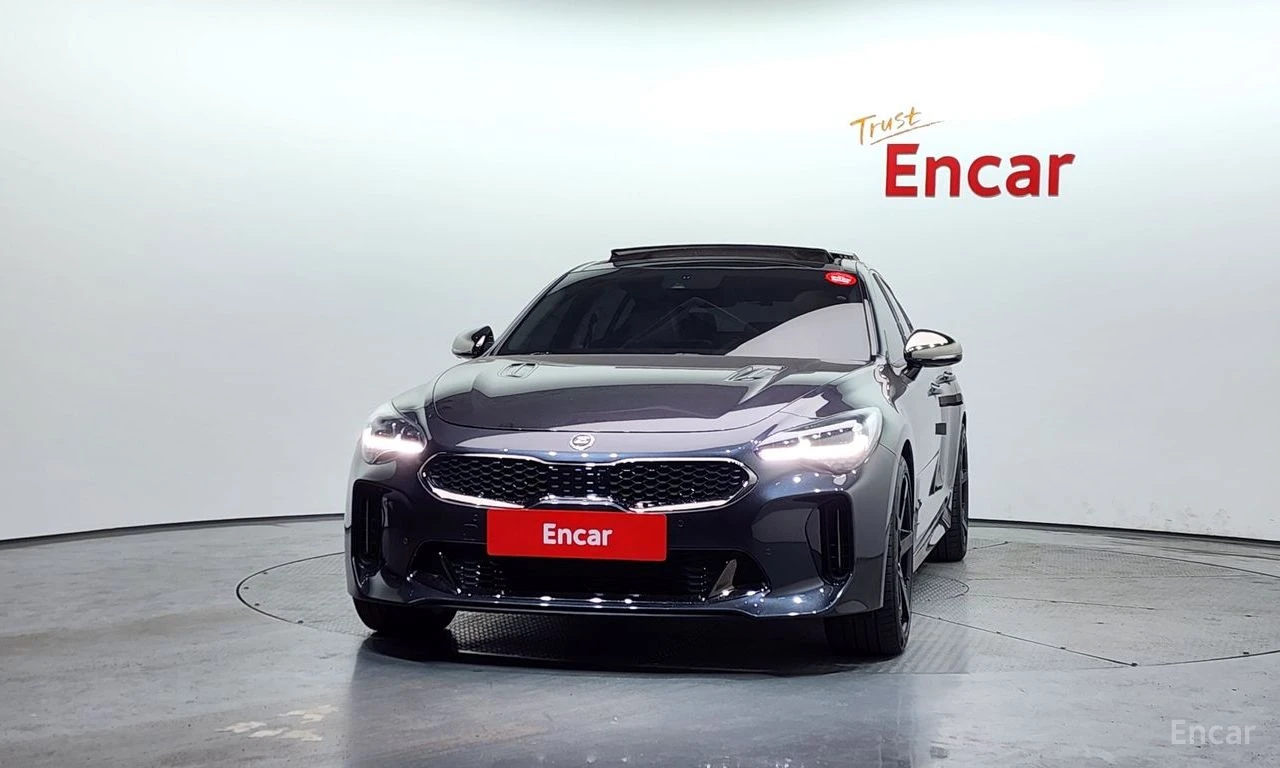Kia Stinger 3.3* MASTERS* BREMBO* 360 КАМЕРИ* ОБДУХ* DISTRONIC, снимка 2 - Автомобили и джипове - 54512664