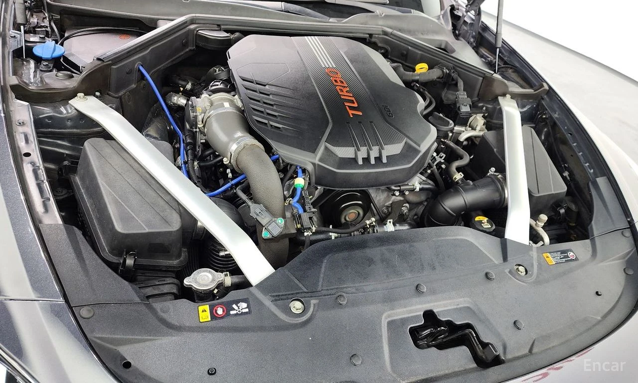 Kia Stinger 3.3* MASTERS* BREMBO* 360 КАМЕРИ* ОБДУХ* DISTRONIC, снимка 6 - Автомобили и джипове - 54512664