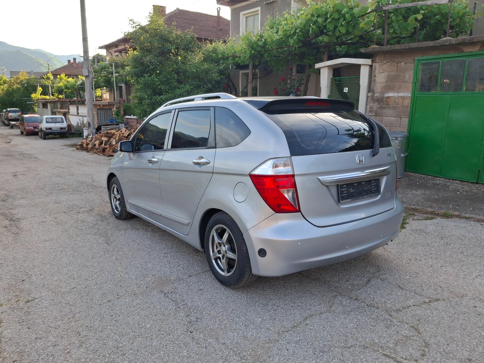 Honda Fr-v 1.7 gaz.5+ 1 mesta, снимка 5 - Автомобили и джипове - 54671116