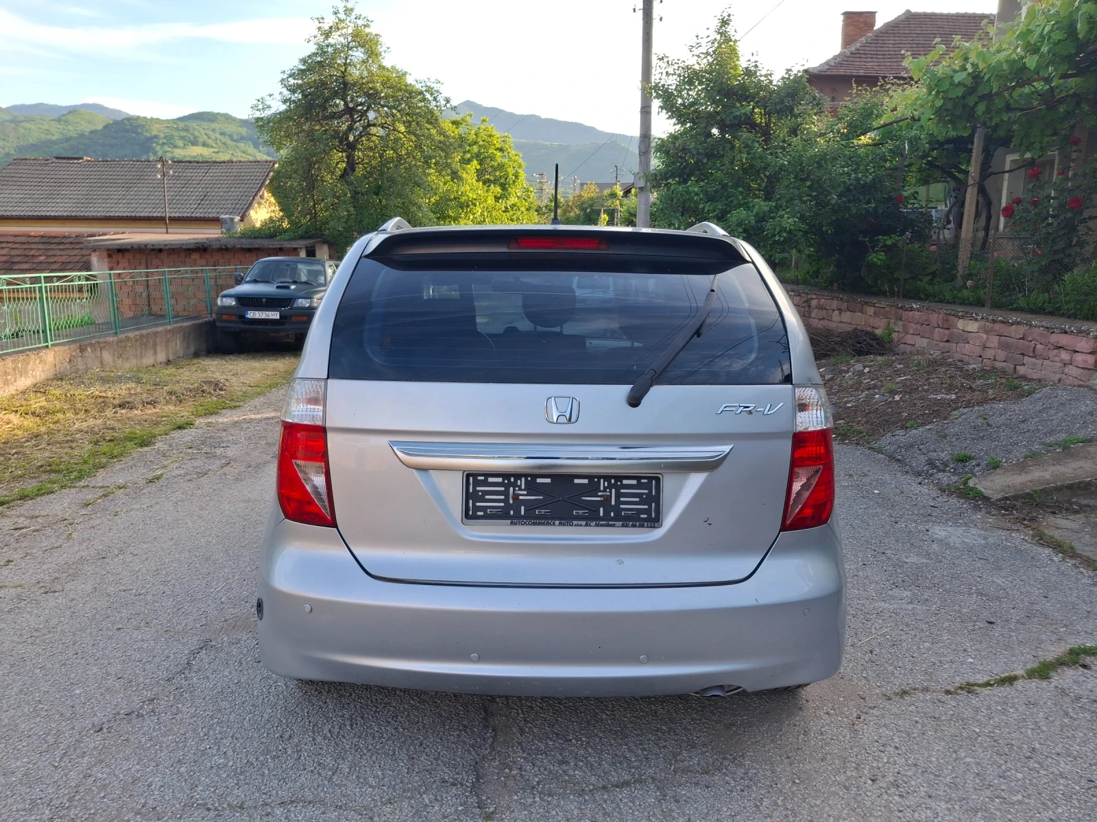 Honda Fr-v 1.7 gaz.5+ 1 mesta, снимка 7 - Автомобили и джипове - 54671116