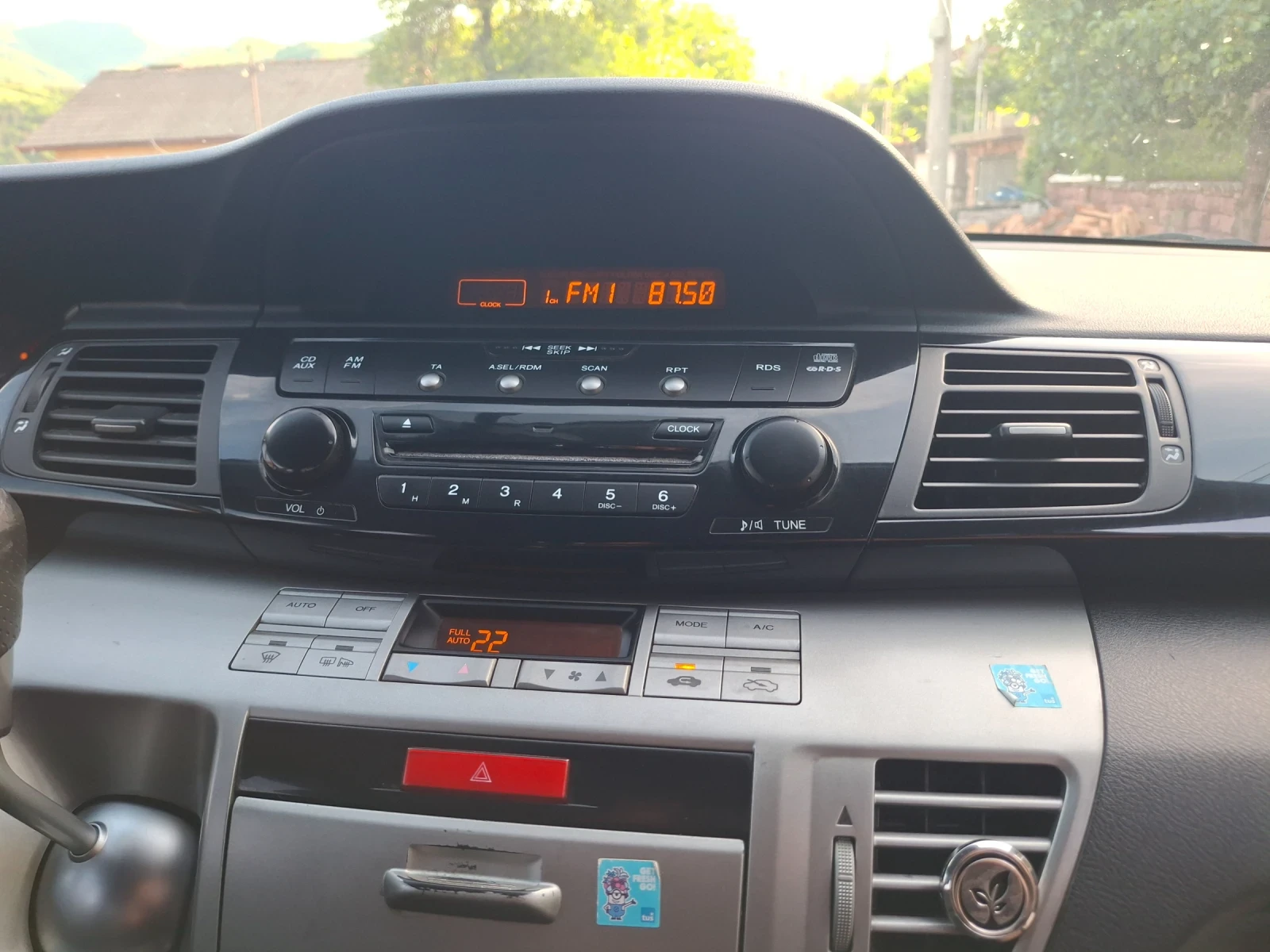 Honda Fr-v 1.7 gaz.5+ 1 mesta, снимка 8 - Автомобили и джипове - 54671116