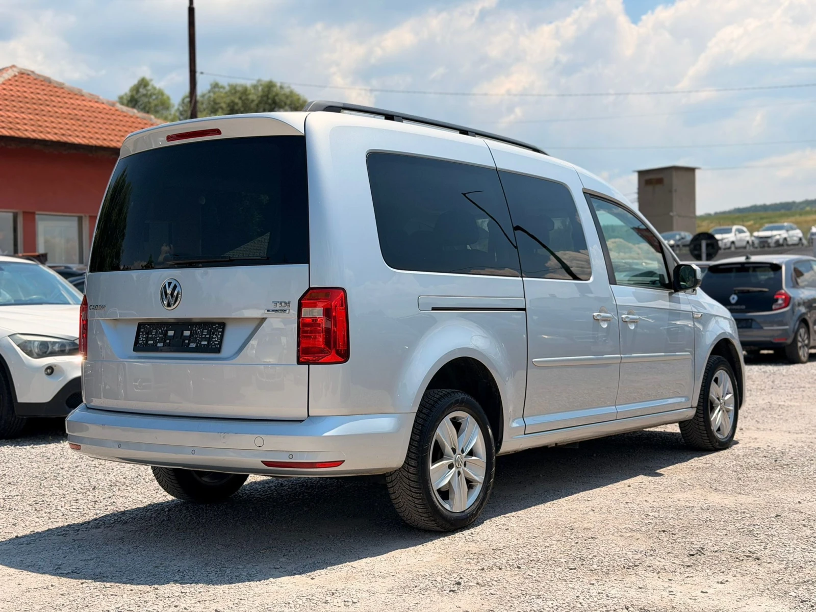 VW Caddy 1.6TDI MAXI, снимка 4 - Автомобили и джипове - 55085260