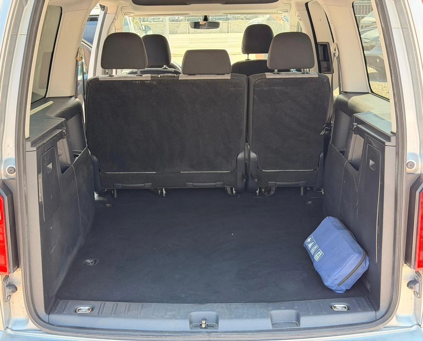 VW Caddy 1.6TDI MAXI, снимка 13 - Автомобили и джипове - 55085260