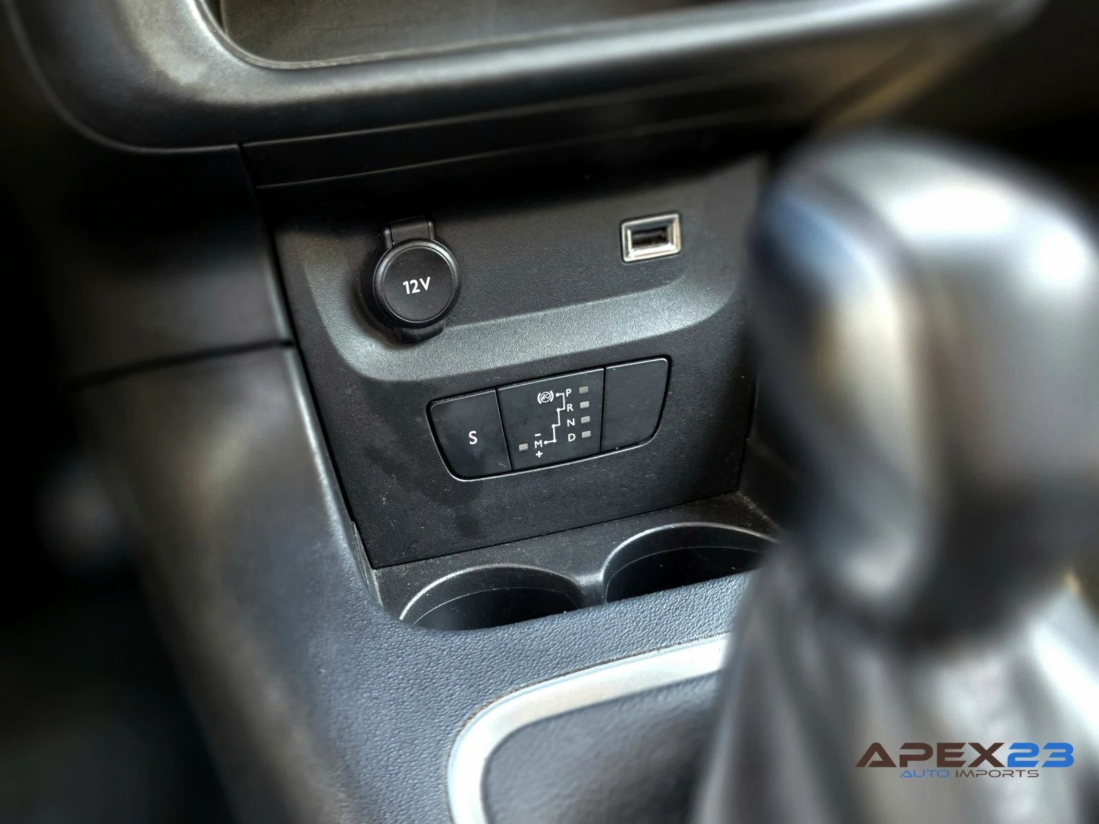 Citroen C3 Автоматична, SHINE 1.2 PURETECH 110 HP, снимка 13 - Автомобили и джипове - 55086870