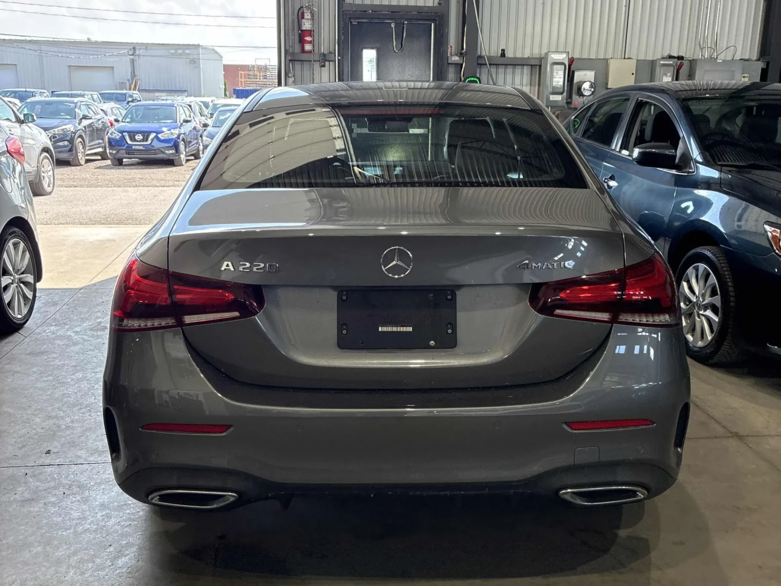 Mercedes-Benz A 220 2 КЛЮЧА * ПАНОРАМА * CARFAX * АВТО КРЕДИТ, снимка 3 - Автомобили и джипове - 55218606