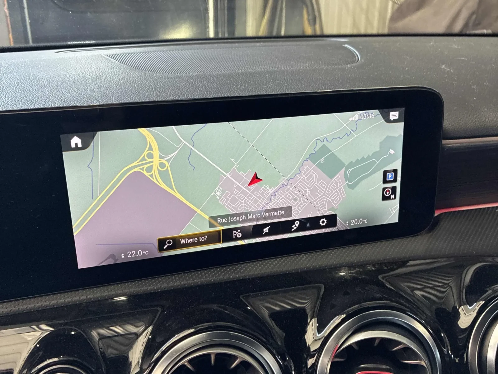 Mercedes-Benz A 220 2 КЛЮЧА * ПАНОРАМА * CARFAX * АВТО КРЕДИТ, снимка 13 - Автомобили и джипове - 55218606