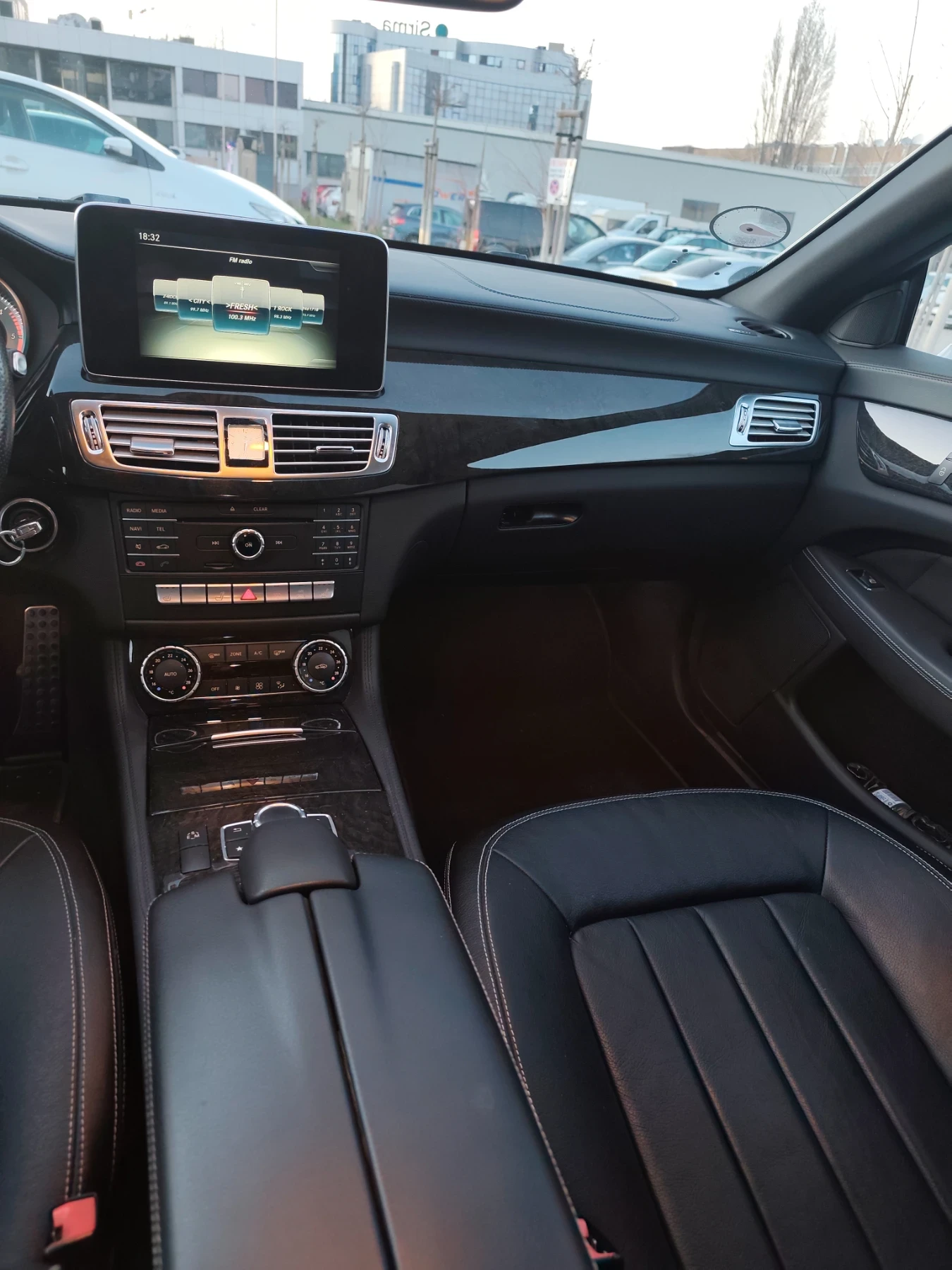 Mercedes-Benz CLS 350 AMG PACKET / FACELIFT / 350 D, снимка 10 - Автомобили и джипове - 55265104