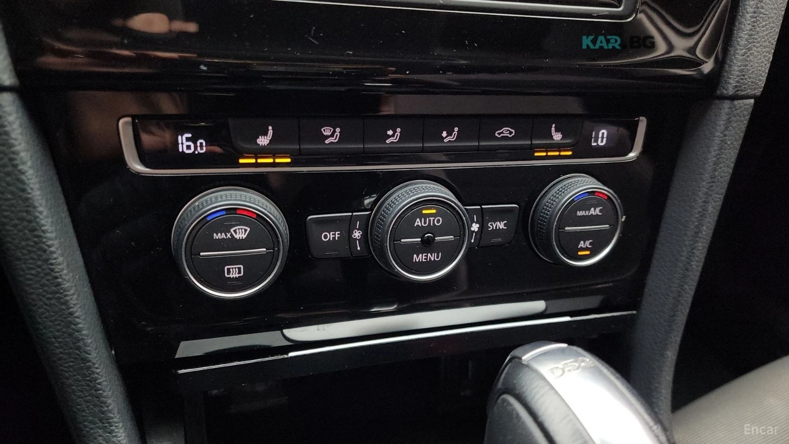 VW Golf * ПАНО* KEYLESS* Camera* ПОДГРЕВ* , снимка 15 - Автомобили и джипове - 55374574