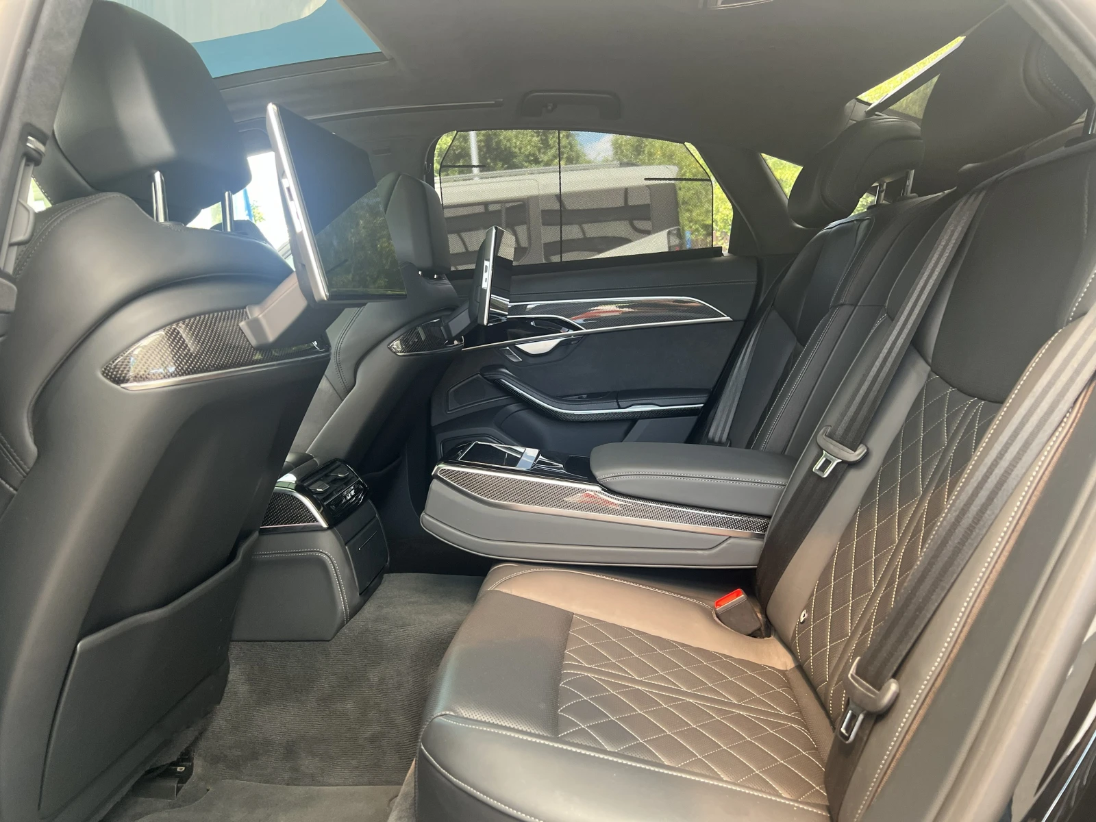 Audi S8 CARBON/ BLACK OPTIC / HUD / AIR / 360 / PANO / B&O, снимка 14 - Автомобили и джипове - 55530553