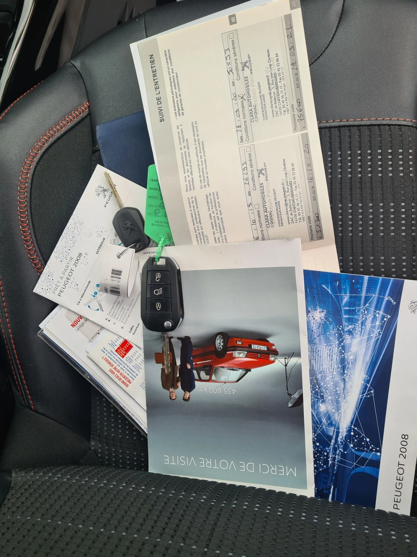 Peugeot 2008 1.2i 110p.s  GT-Line / EVRO 6b, снимка 17 - Автомобили и джипове - 55625034