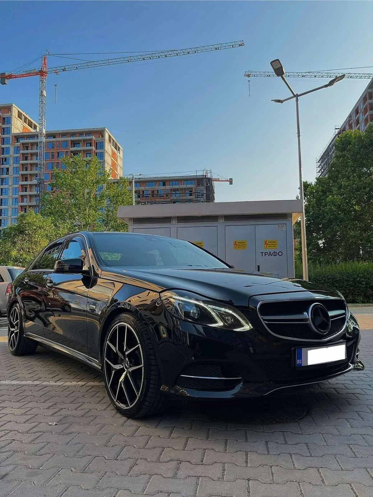 Mercedes-Benz E 400 Edition E, снимка 5 - Автомобили и джипове - 56233930