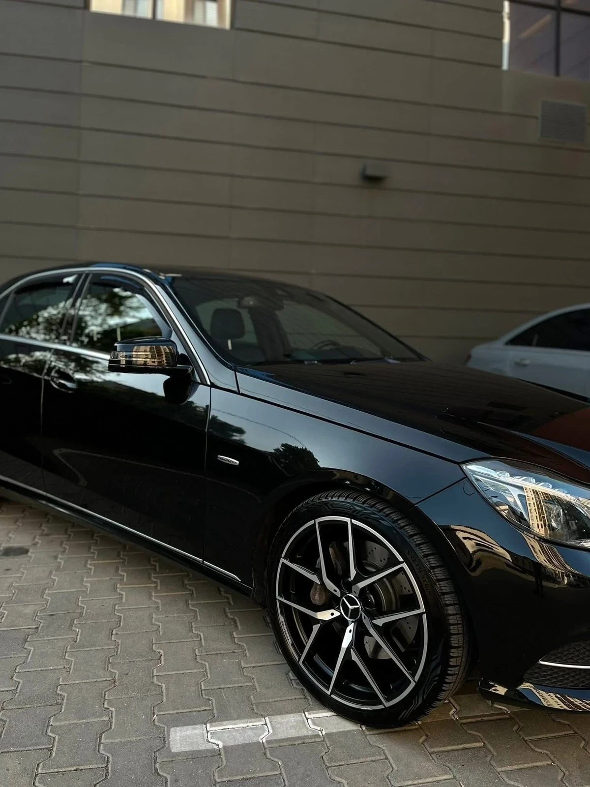 Mercedes-Benz E 400 Edition E, снимка 4 - Автомобили и джипове - 56233930