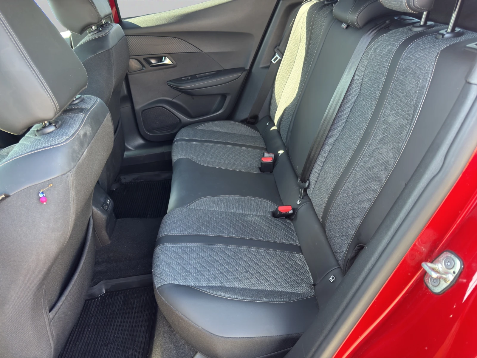 Peugeot 2008 ALLURE 1.5 BlueHDi 130 EAT8 EURO 6.4 | Mobile.bg � ����������� 11