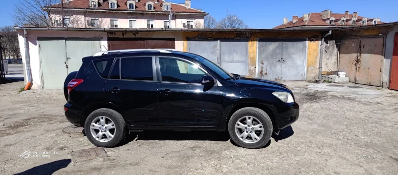 Toyota Rav4 2.2 D4D, снимка 2 - Автомобили и джипове - 49583225