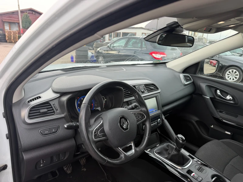 Renault Kadjar 1.2TCe NAVI/KAMERA EURO 6, снимка 11 - Автомобили и джипове - 53560314