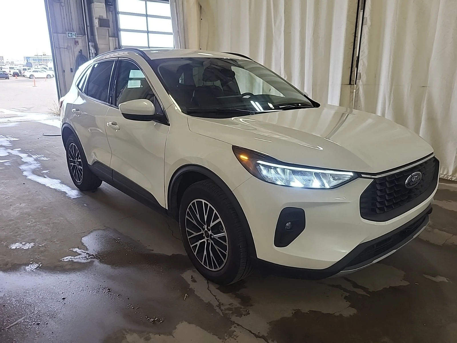 Ford Escape * * CARFAX * * АВТО КРЕДИТ * *  - изображение 2