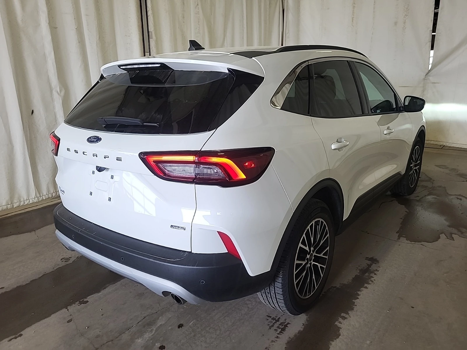 Ford Escape * * CARFAX * * АВТО КРЕДИТ * *  - изображение 4