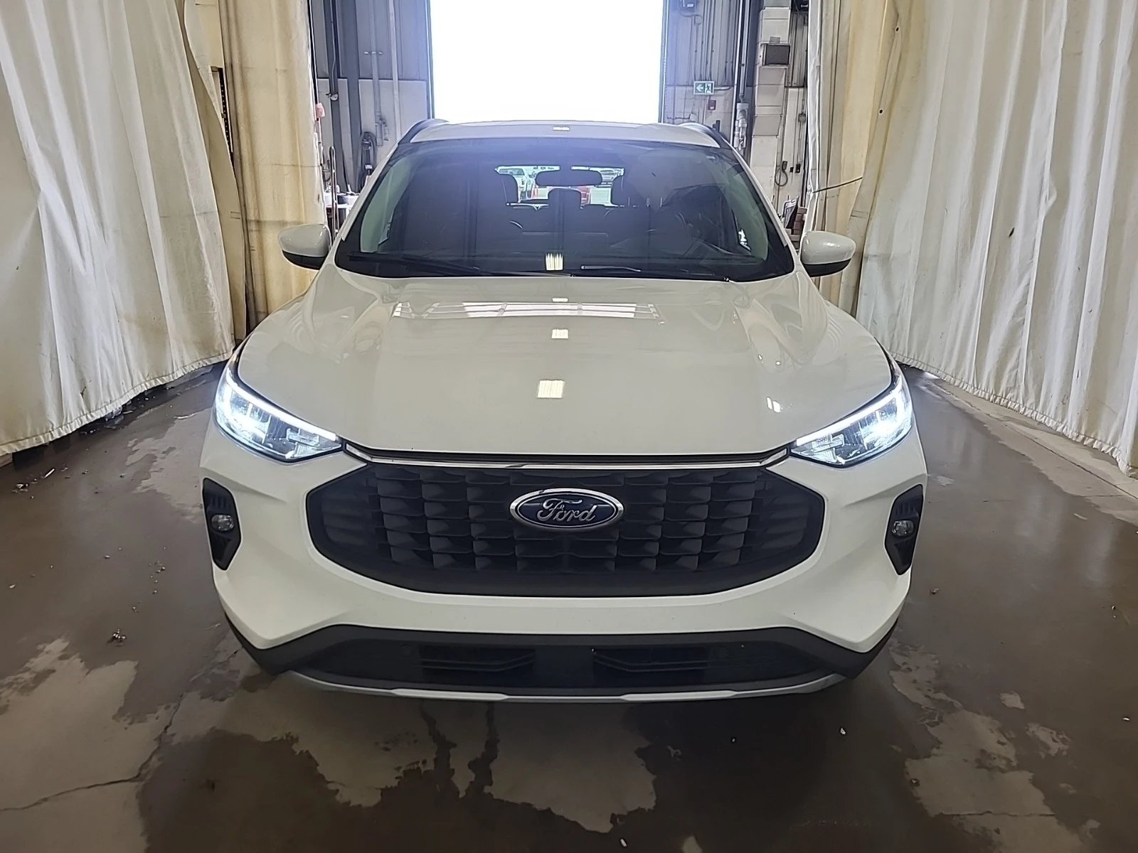Ford Escape * * CARFAX * * АВТО КРЕДИТ * *  - изображение 3