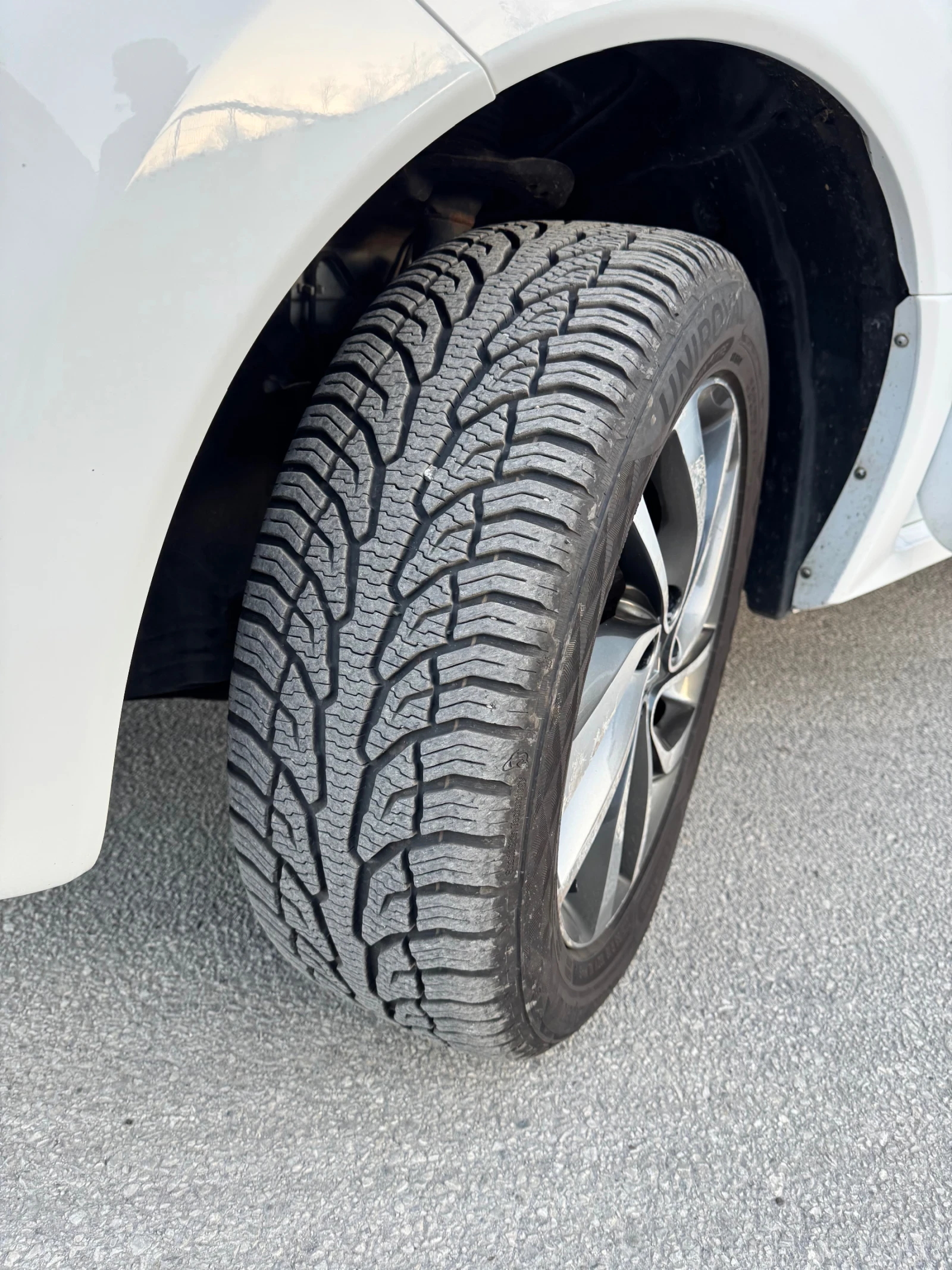 Renault Koleos 2.5, снимка 16 - Автомобили и джипове - 53827781