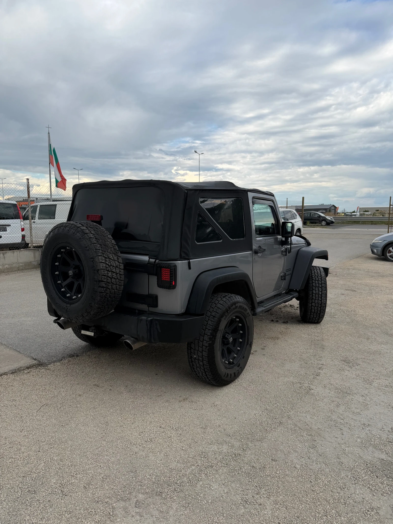 Jeep Wrangler, снимка 4 - Автомобили и джипове - 55266246