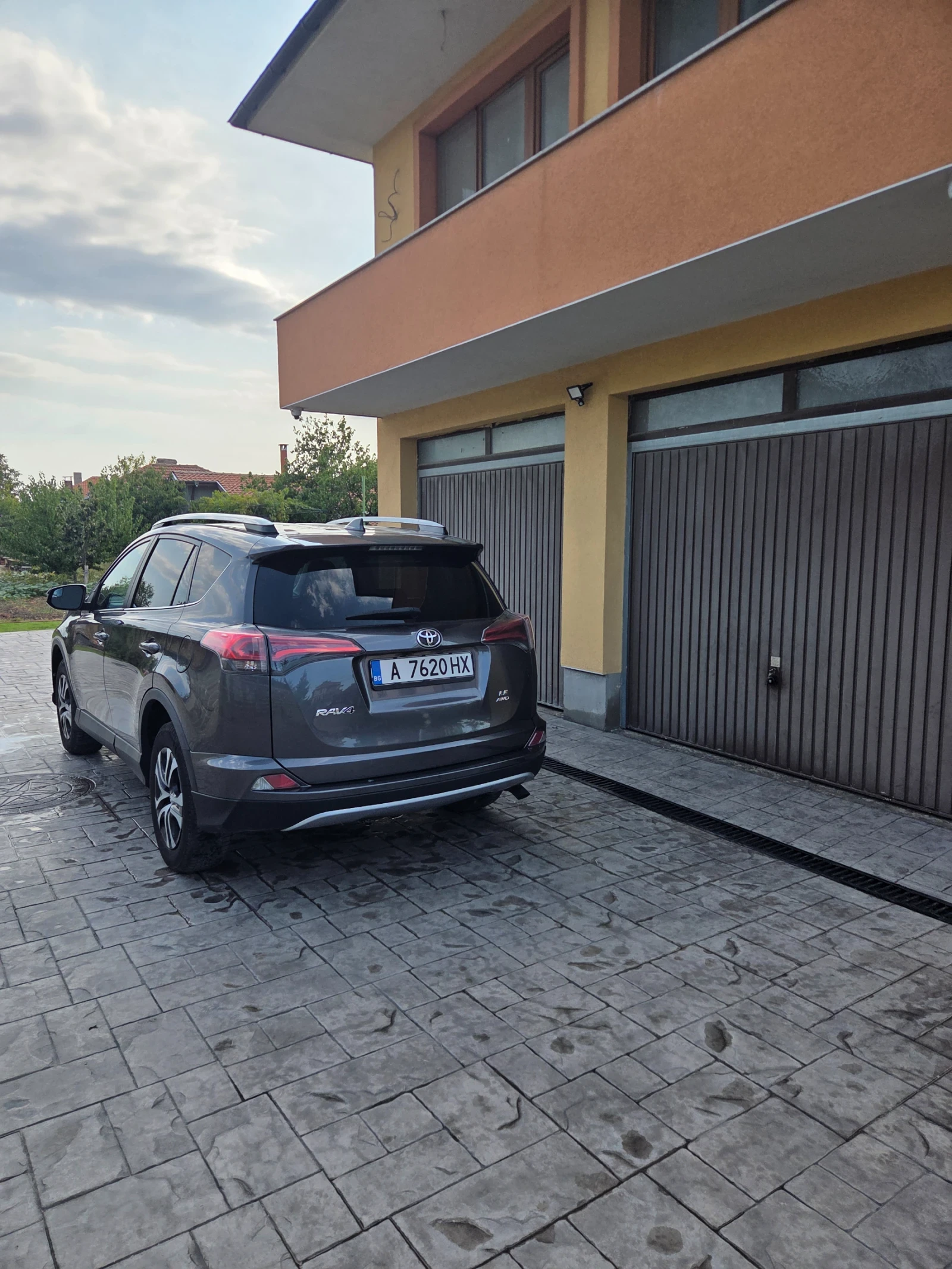 Toyota Rav4 2.5i 4х4 Aysin автомат, снимка 13 - Автомобили и джипове - 56110895