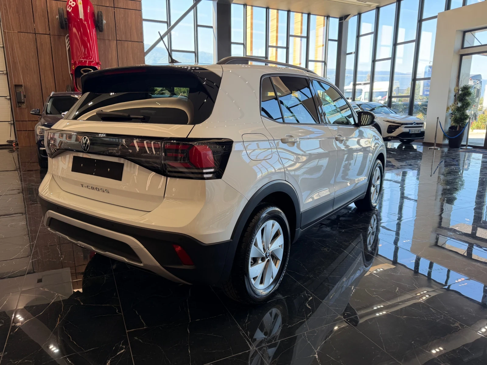 VW T-Cross LIFE | LEASING, снимка 5 - Автомобили и джипове - 56611973