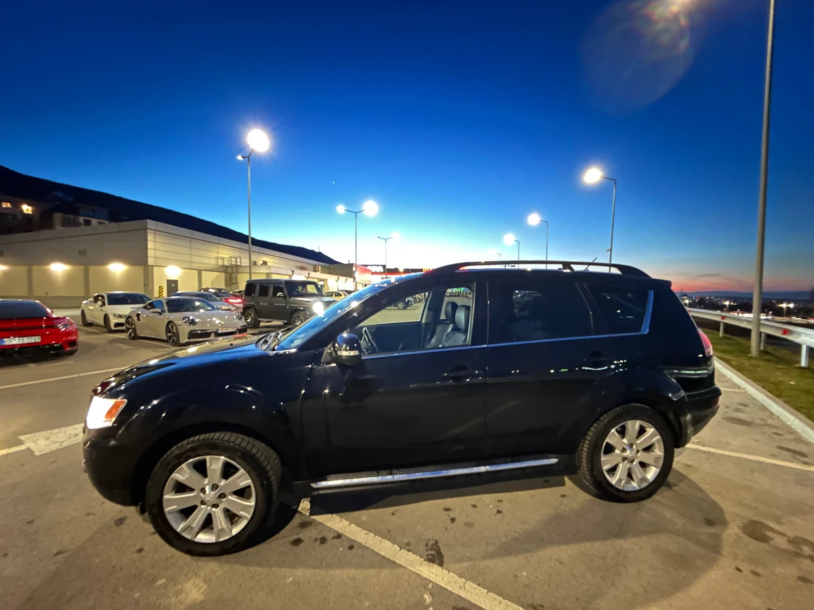 Mitsubishi Outlander, снимка 6 - Автомобили и джипове - 56642108