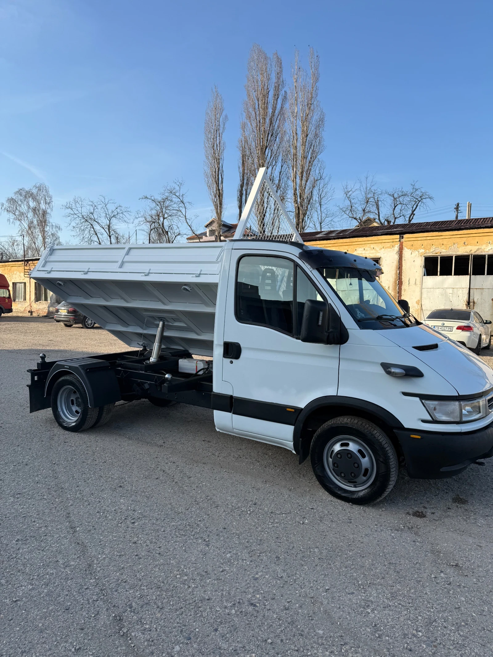 Iveco 35c17 Тристранен 3.0 170 коня!, снимка 7 - Бусове и автобуси - 53828550