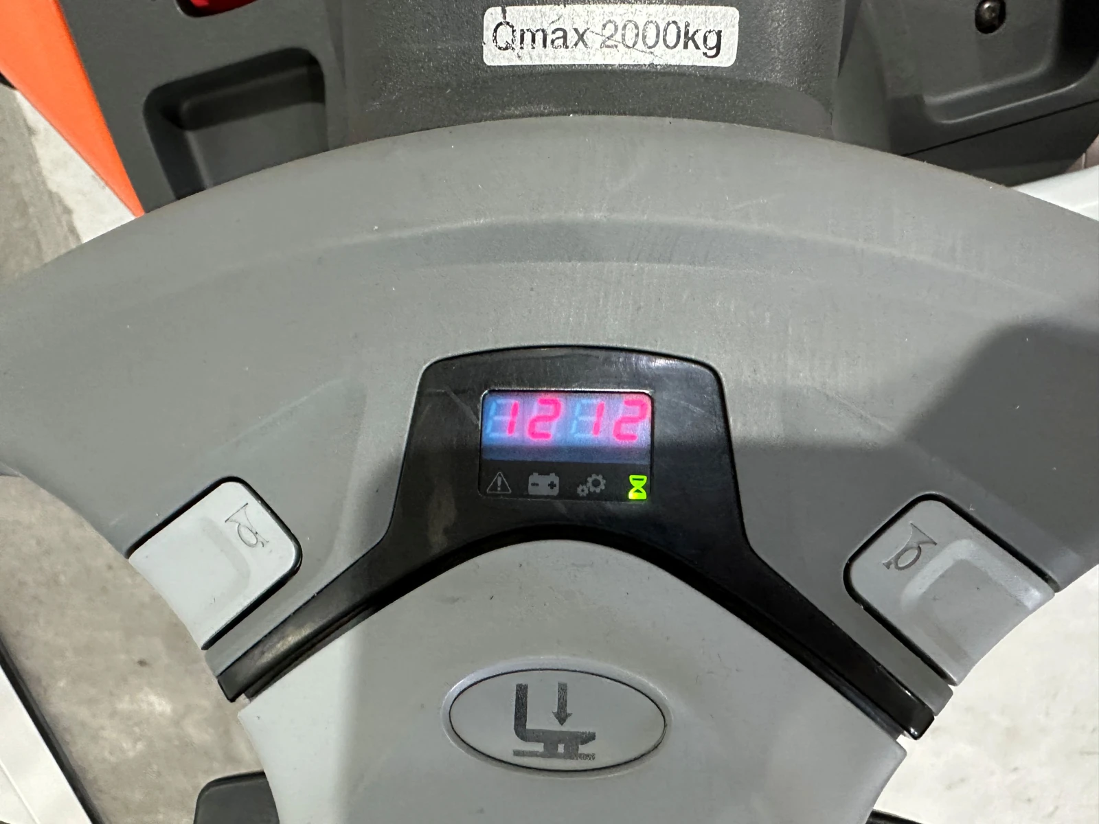���������� Toyota LPE200 | Mobile.bg � ����������� 5