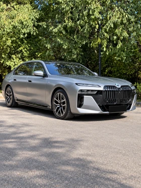 BMW 750 e M-Pro Plug-in Hybrid xDrive B&W , снимка 2