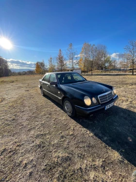 Mercedes-Benz E 200, снимка 3