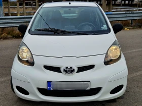 Toyota Aygo 1.0///НАВИГАЦИЯ///4 ВРАТИ/// РЕАЛНИ КИЛОМЕТРИ , снимка 2