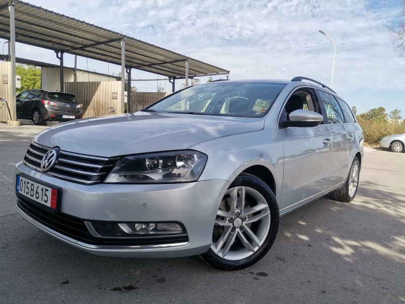 VW Passat УНИКАТ/NAVI/АВТОМАТ, снимка 1 - Автомобили и джипове - 47419815