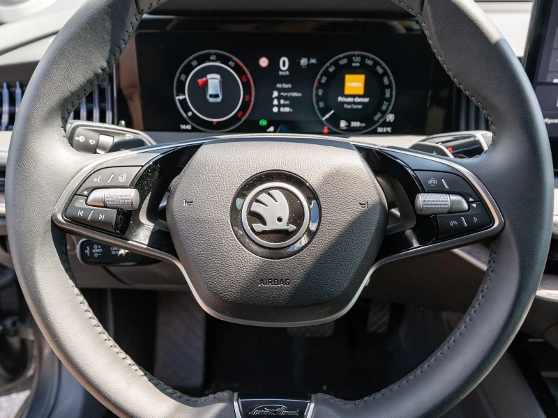 Skoda Superb 2.0 TDI L&K COMBI DSG CANTON MATRIX-LED CAMERA, снимка 9 - Автомобили и джипове - 51508835