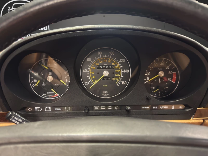 Mercedes-Benz 560 SL, снимка 17 - Автомобили и джипове - 51511532