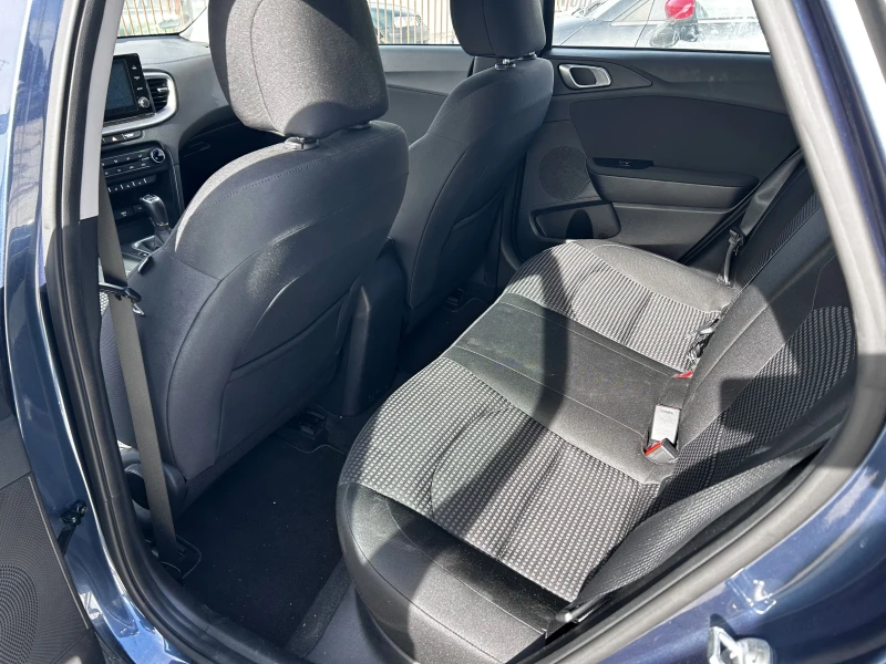 Kia Ceed 1.0 TGDI, снимка 8 - Автомобили и джипове - 53540793