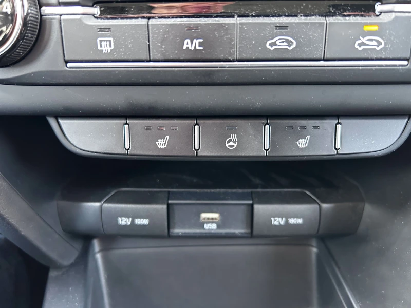 Kia Ceed 1.0 TGDI, снимка 12 - Автомобили и джипове - 53540793