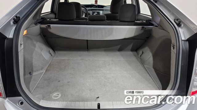 Toyota Prius, снимка 16 - Автомобили и джипове - 56081905