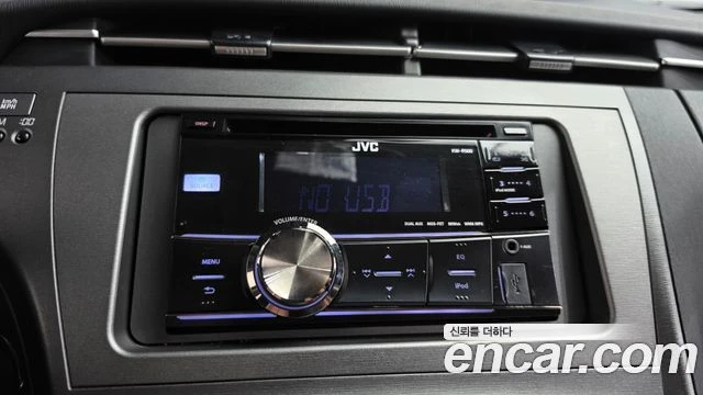 Toyota Prius, снимка 12 - Автомобили и джипове - 56081905