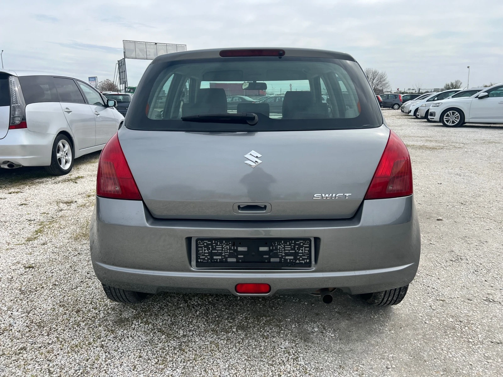 Suzuki Swift 1.3i - изображение 4