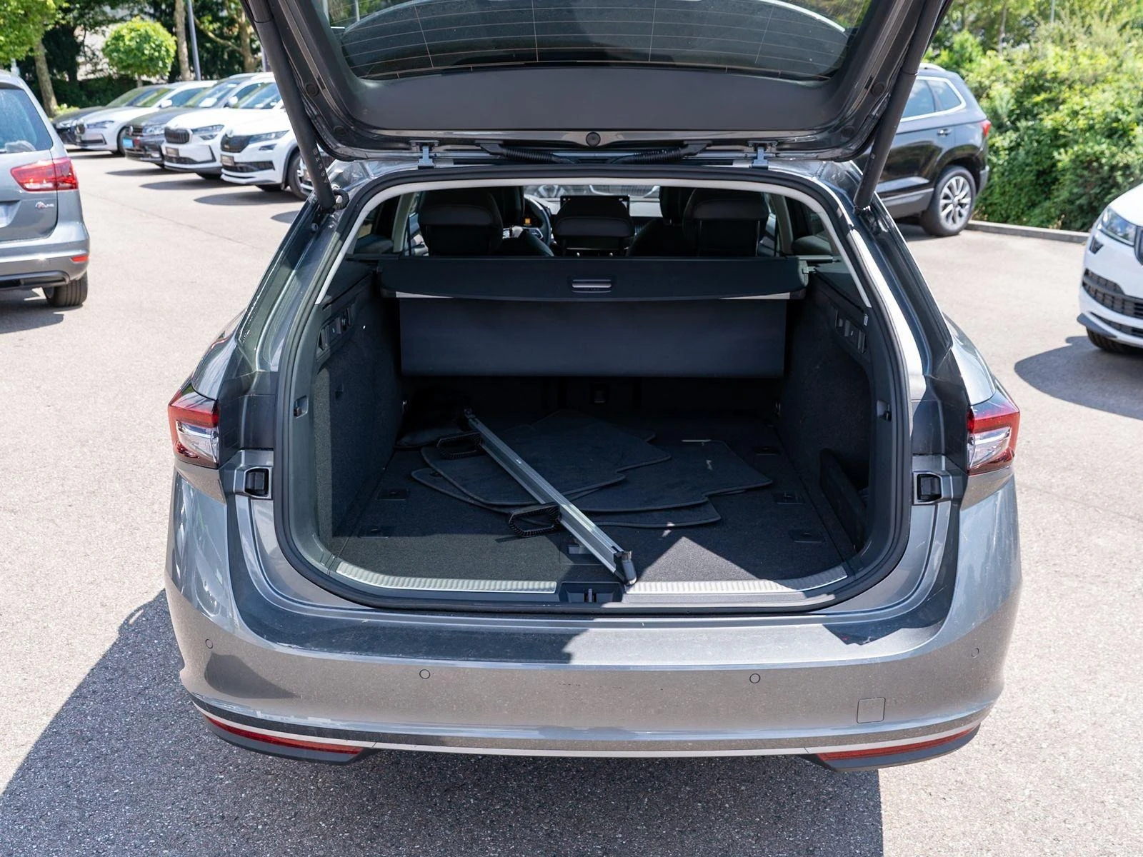 Skoda Superb 2.0 TDI L&K COMBI DSG CANTON MATRIX-LED CAMERA | Mobile.bg   17