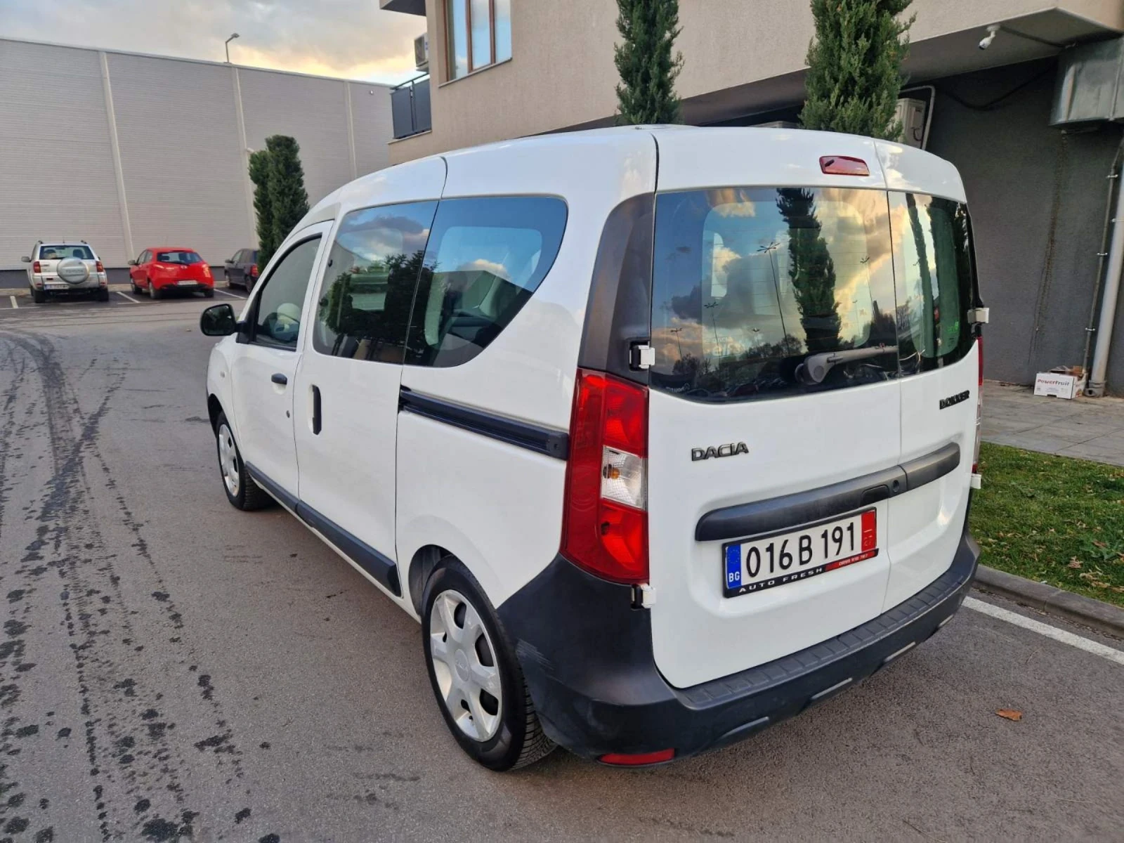 Dacia Dokker 1.5 / 90 . . | Mobile.bg   5