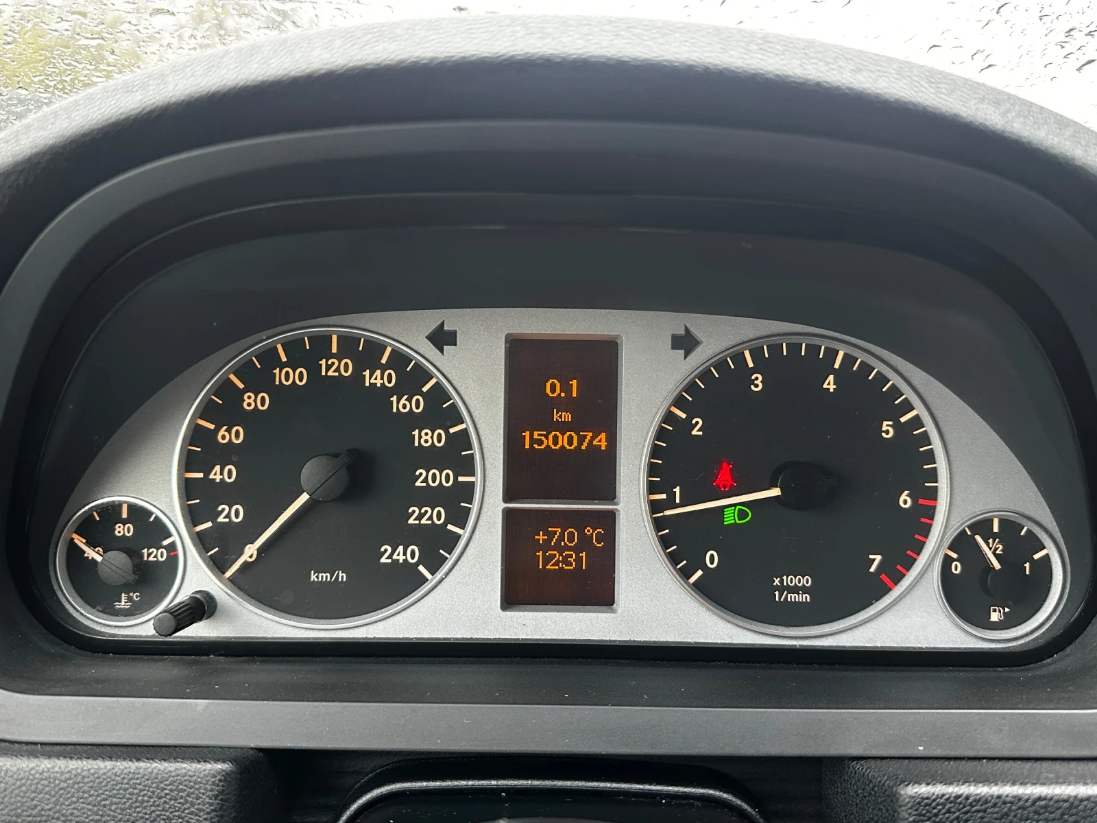 Mercedes-Benz B 150 1.5i | Mobile.bg   10